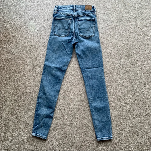 American Eagle | Next Level Stretch Hi-Rise Jeggings | SIZE 2 - Picture 3 of 10